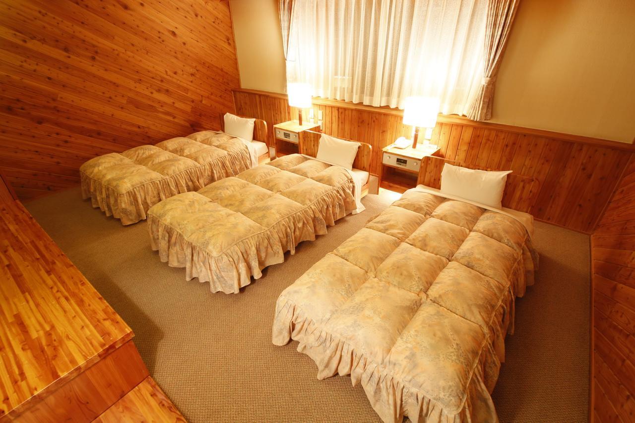 Log Hotel Larch Lake Kanayama Minamifurano Δωμάτιο φωτογραφία