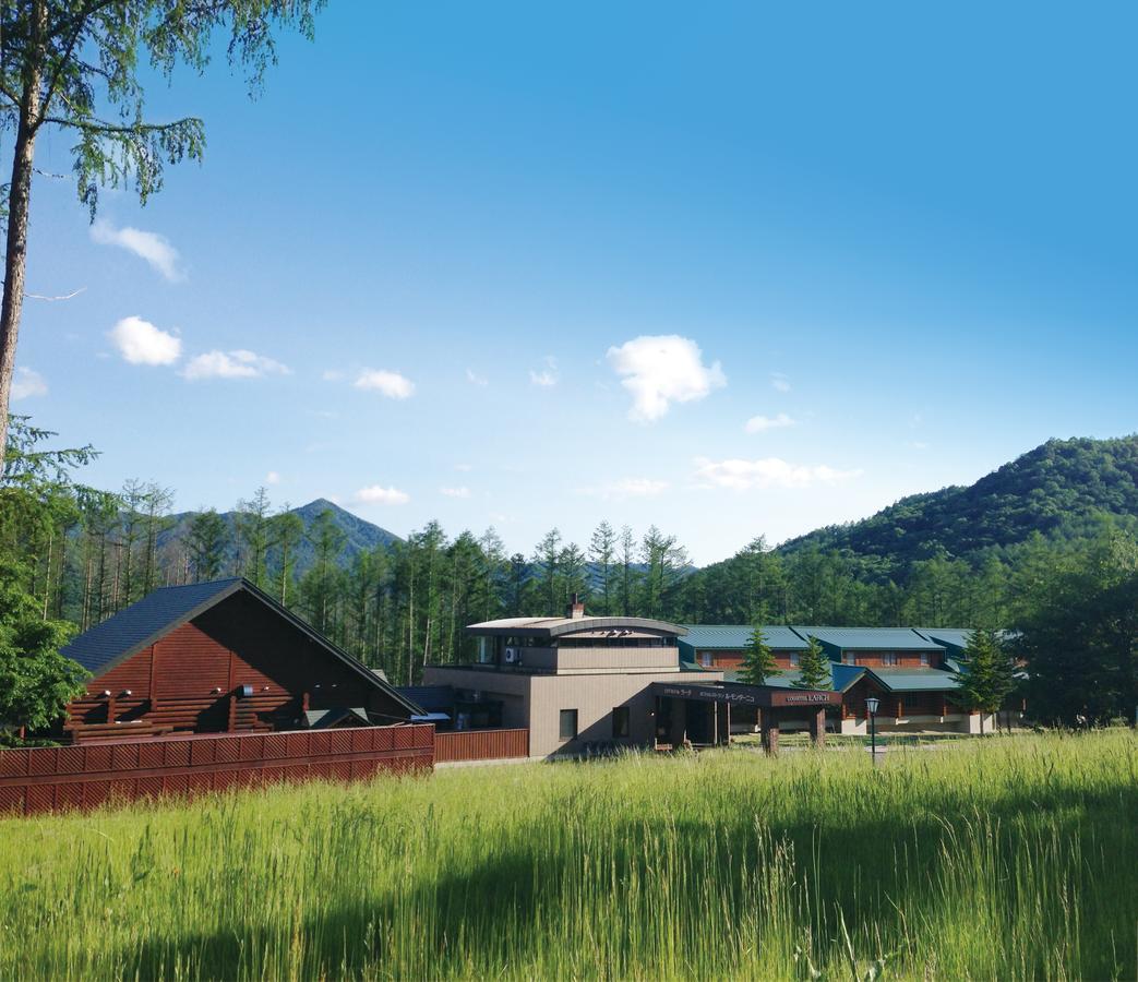 Log Hotel Larch Lake Kanayama Minamifurano Εξωτερικό φωτογραφία